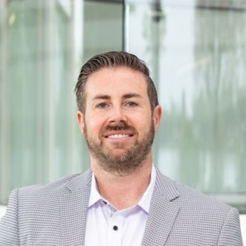 Portrait of Chris Ragnelli
